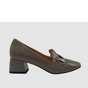 NEW AGA women's renée leather pumps in beige